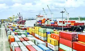 ঘুরে দাঁড়িয়েছে চট্টগ্রাম বন্দর