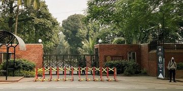 ২৫-৩০ মিনিটের মধ্যে গণভবন থেকে বেরিয়ে যাই