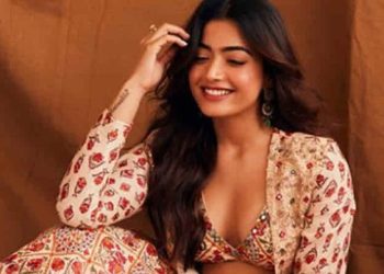 রাশমিকাকে ‘লাকি চার্ম’ বললেন বিজয়