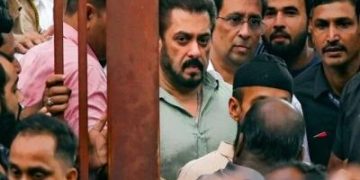 সালমানকে সরাসরি হত্যার হুমকি