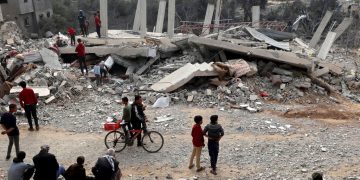 গাজায় যুদ্ধবিরতি শুরু, সামনে কঠিন সময়