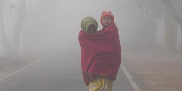 শীতে কাঁপছে উত্তর-পশ্চিম