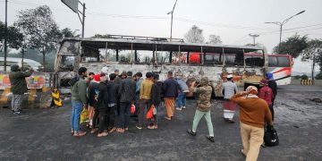 সাভারে অ্যাম্বুলেন্সে পেছন থেকে দুটি বাসের ধাক্কা