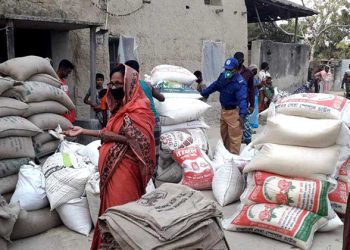 জনগণের সম্পদ চুরি করে যারা খায়