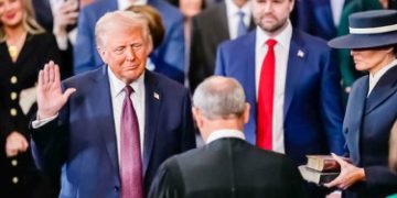 ৪৭তম প্রেসিডেন্ট হিসেবে শপথ নিলেন ট্রাম্প