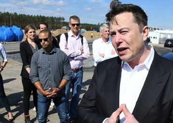 ইলন মাস্ক সমালোচনার মুখে