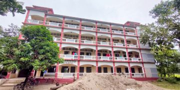 একই পরিবারের ১৭ জন