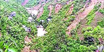 সবুজ পাহাড় এখন আতঙ্কের নাম