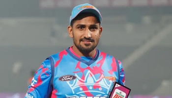 ম্যাচ জিতিয়ে হোটেলে ফিরে পেলেন মায়ের মৃত্যুর খবর