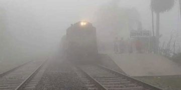 ঘন কুয়াশায় দুর্ঘটনা এড়াতে রেলওয়ের নির্দেশনা