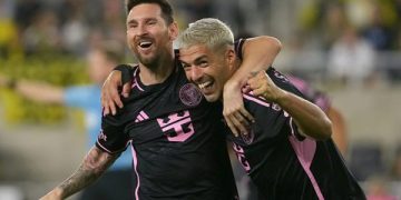 গোল করলেন, করালেন, জেতালেন মেসি