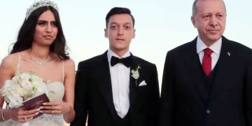 রাজনীতিতে নাম লেখাচ্ছেন ওজিল