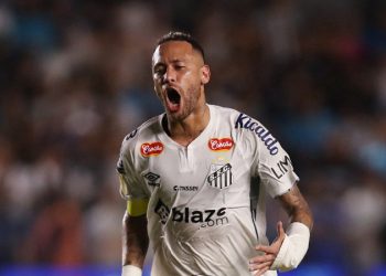 ১২ বছর পর সান্তোসের জার্সিতে নেইমার