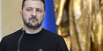 আমি দেশ বিক্রি করে দিতে পারি না