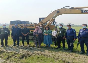 কালীগঞ্জে নিষেধাজ্ঞা অমান্য অবৈধভাবে মাটি কাটায় এক্সকাভেটর জব্দ