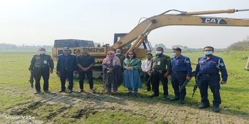 কালীগঞ্জে নিষেধাজ্ঞা অমান্য অবৈধভাবে মাটি কাটায় এক্সকাভেটর জব্দ