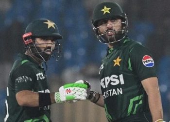 ইতিহাস গড়ে ফাইনালে পাকিস্তান