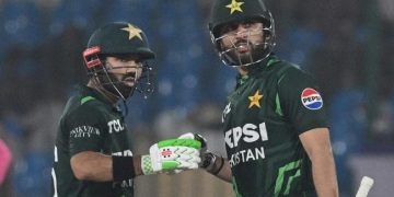 ইতিহাস গড়ে ফাইনালে পাকিস্তান