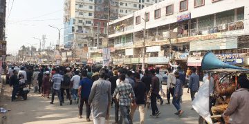 দিনভর বিক্ষোভ, ক্ষমা চাইল পুলিশ