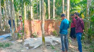 কবর থেকে ২ নারীর লাশ চুরির অভিযোগ