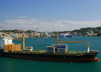 অনুমতি ছাড়া চট্টগ্রাম বন্দরে বিদেশি জাহাজ