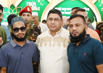 আহতদের পাশে থাকার ঘোষণা সেনাপ্রধানের