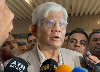 খাদের কিনারা থেকে ঘুরে দাঁড়িয়েছে দেশের অর্থনীতি