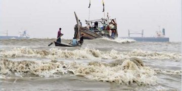 সমুদ্রে মাছ ধরায় ৫৮ দিনের নিষেধাজ্ঞা