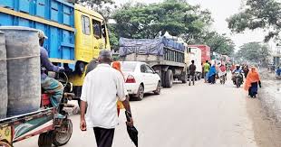 সড়কের ঈদযাত্রায় নিরাপত্তা ঝুঁকি
