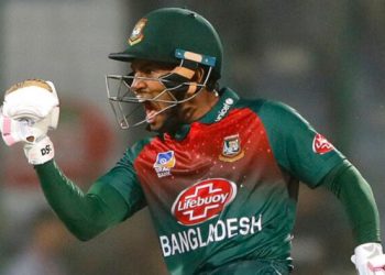 ২২ গজি ময়দানি লড়াইয়ে বাংলাদেশের এক ব্যাটিং স্তম্বের নাম