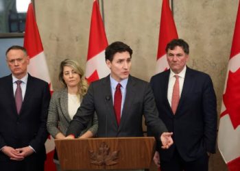 এবার মার্কিন পণ্যে ২৫ শতাংশ শুল্ক আরোপ কানাডার