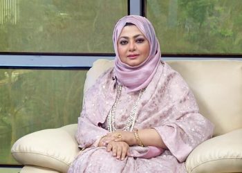 আমাকে ‘হেনা আপা’ বলে ডাকে