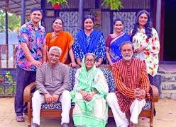 এক নাটকে আট তারকা