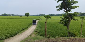 শহুরে ও গ্রামীণ জীবনের ফারাক ৩০০ কিমি কাঁচা সড়ক