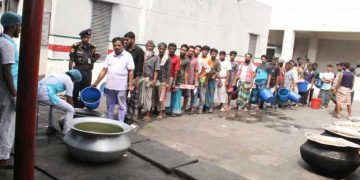 বর্ষবরণের নানা আয়োজন, বন্দিরা খেলেন পান্তা-ইলিশ