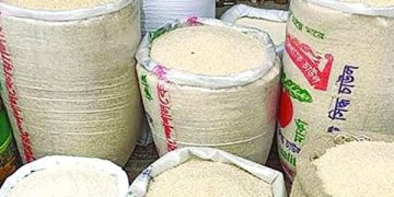 চালের দাম যেটুকু কমে বাড়ে তার চেয়ে বেশি