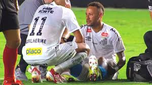 আবারও চোটে কাঁদতে কাঁদতে মাঠ ছাড়লেন নেইমার