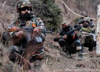 ‘সর্বাত্মক যুদ্ধের’ হুঁশিয়ারি পাকিস্তানের