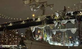 যুক্তরাষ্ট্রে বিশ্বখ্যাত ব্রিজের সঙ্গে জাহাজের সংঘর্ষ