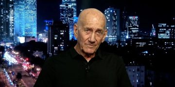 গাজায় যুদ্ধাপরাধ হচ্ছে