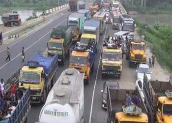 ঈদে ৬ দিন মহাসড়কে ট্রাক-কাভার্ড ভ্যান চলাচল বন্ধ