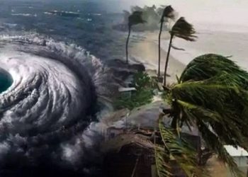 ঘূর্ণিঝড় ‘মন্থা’র আতঙ্ক