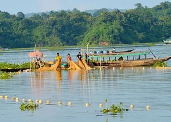 মধ্যরাত থেকে কাপ্তাই হ্রদে মাছ শিকার বন্ধ 
