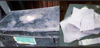 এইচএসসির প্রশ্নপত্র ছড়িয়ে-ছিটিয়ে পড়ে ছিল থানায়