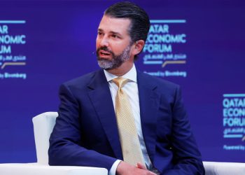 প্রেসিডেন্ট পদে নির্বাচনের ইঙ্গিত দিলেন