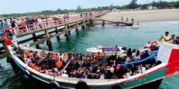 সেন্টমার্টিন-টেকনাফ রুটে ট্রলার চলাচল শুরু