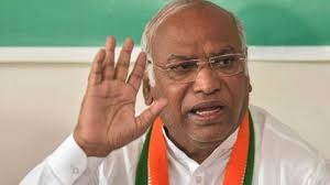 মোদি সরকার জাতিকে বিভ্রান্ত করেছে