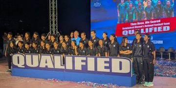 নারী ফুটবলারদের সংবর্ধনা দিল বাফুফে