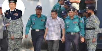 মারণাস্ত্র ব্যবহার নিয়ে চাঞ্চল্যকর তথ্য সাবেক আইজিপি মামুনের