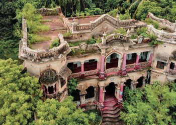 লক্ষ্মীচরণ সাহার জমিদার বাড়ি